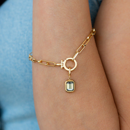 Charm con piedra de nacimiento talla baguette