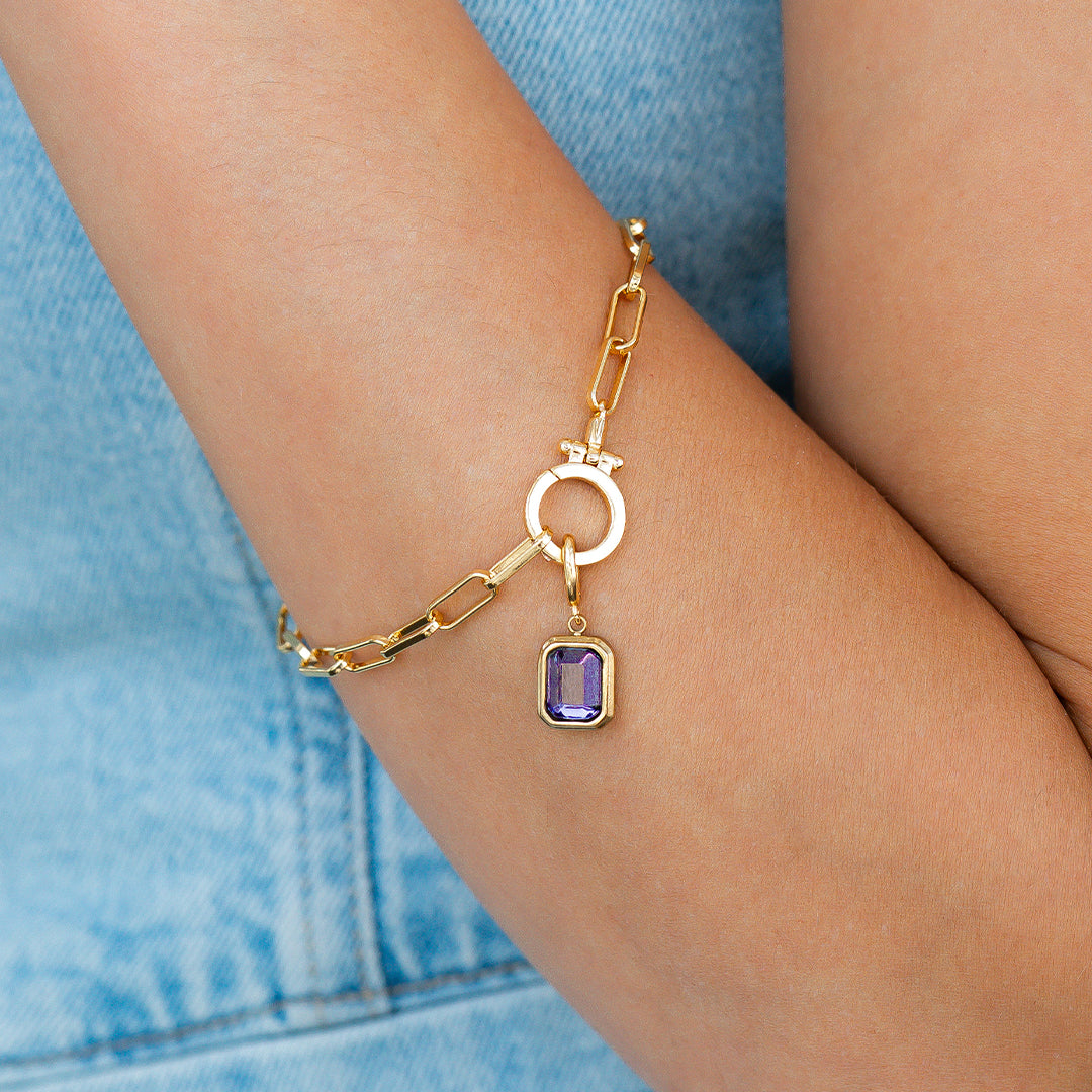 Charm con piedra de nacimiento talla baguette