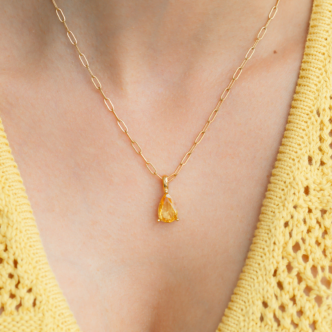 Charm de lágrima con piedra de nacimiento