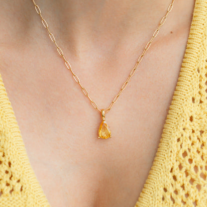 Charm de lágrima con piedra de nacimiento