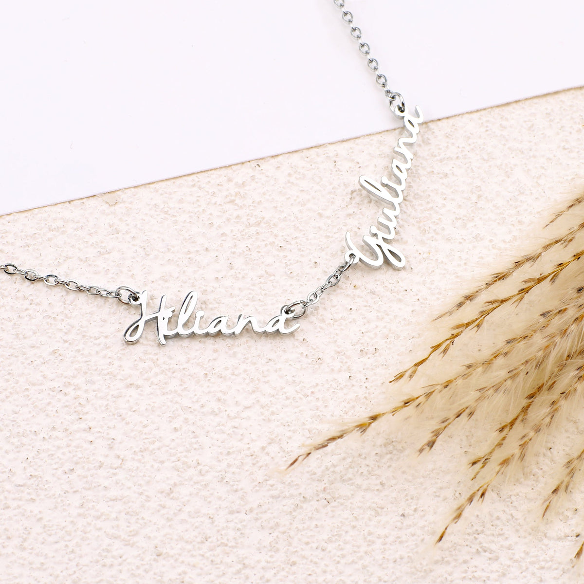 Collar con tres nombres de hadas
