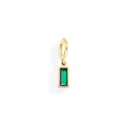 Charm delicado con piedra de nacimiento talla baguette