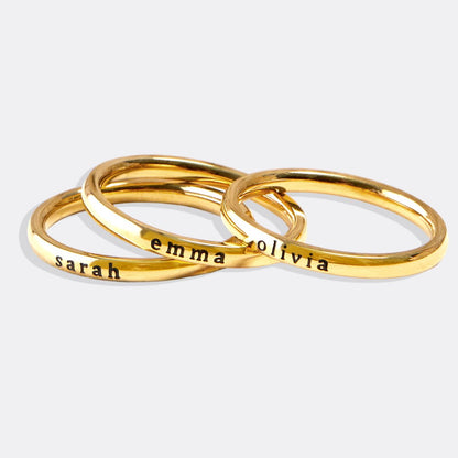 Anillo fino apilable personalizado con nombre