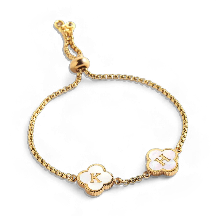 Bracelet personnalisé avec nom et trèfle à quatre feuilles