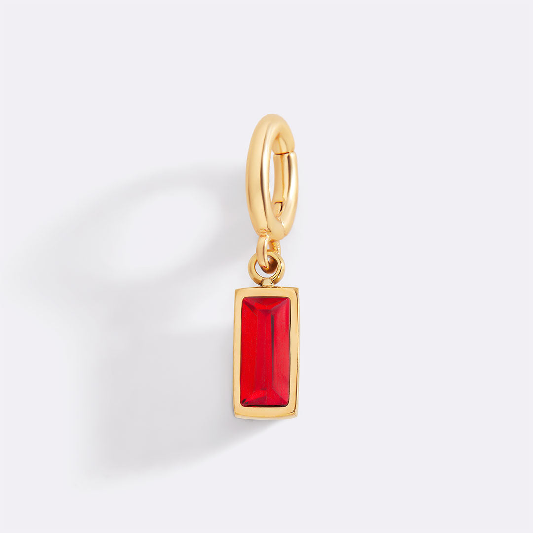 Charm delicado con piedra de nacimiento talla baguette