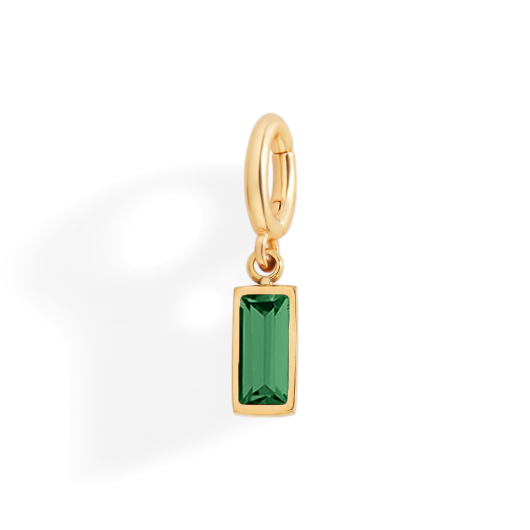 Charm delicado con piedra de nacimiento talla baguette