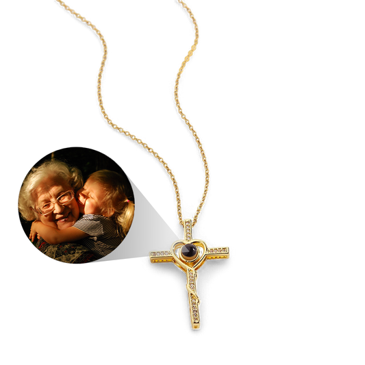 Collar con foto de corazón y cruz