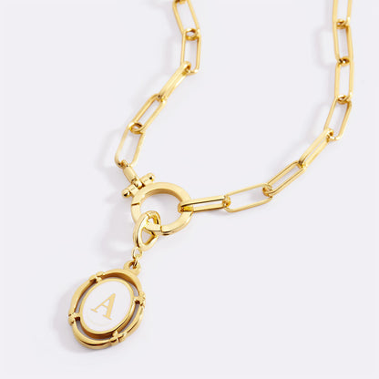Charm vintage con inicial PJULAN