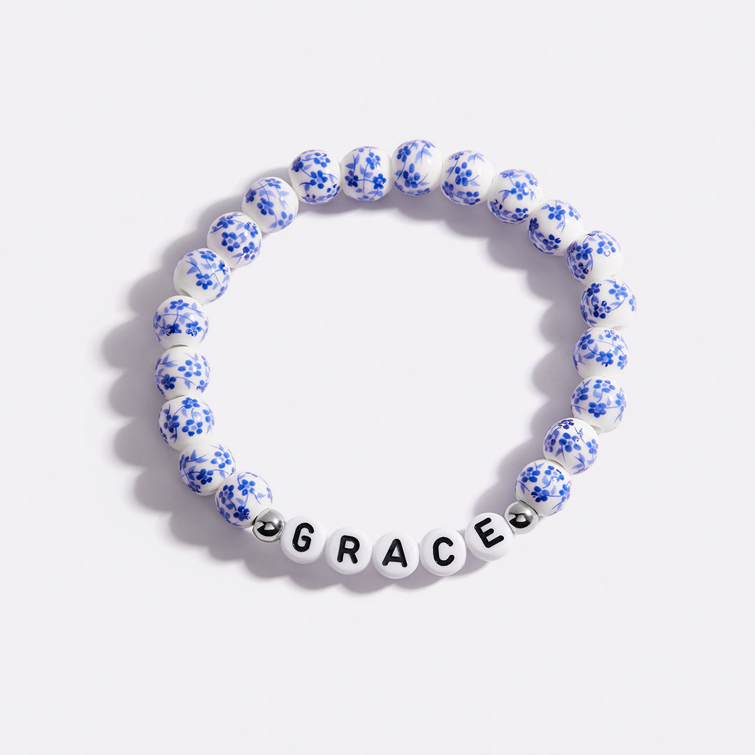 Pulsera personalizada de cuentas de porcelana azul con nombre