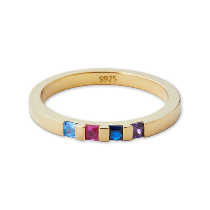 Anillo con piedras de nacimiento talla princesa