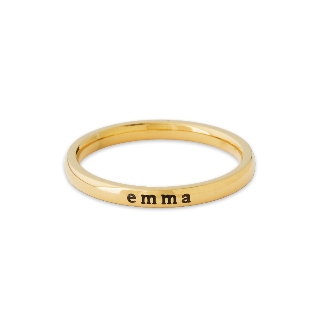 Anillo fino apilable personalizado con nombre