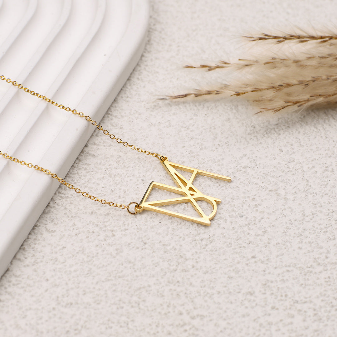 Collana con nome e monogramma minimalista