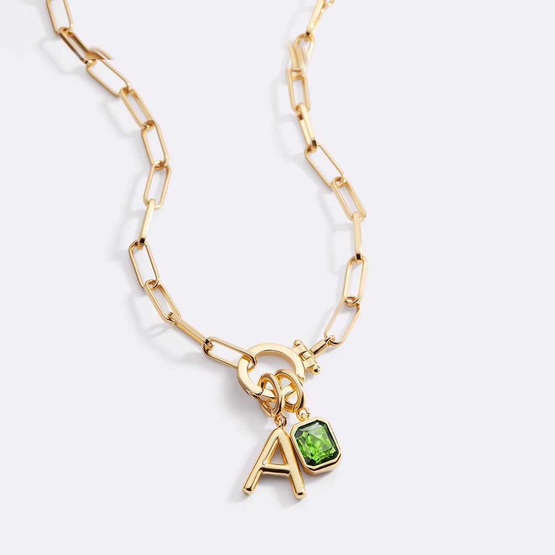 Collar Paperclip Menta con inicial y piedra de nacimiento