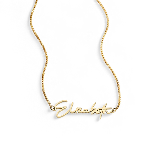 Collar con nombre moderno