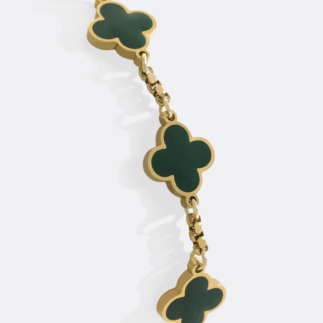 Pulsera esmaltada con trébol de cuatro hojas