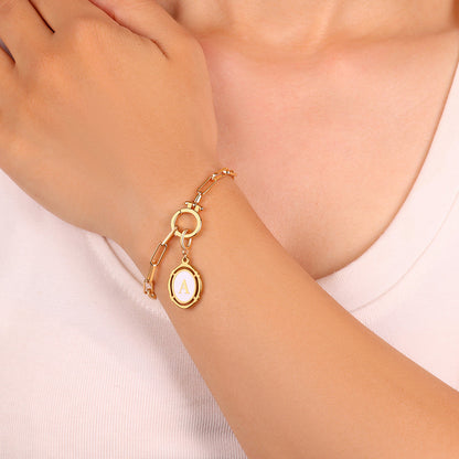 Charm vintage con inicial PJULAN