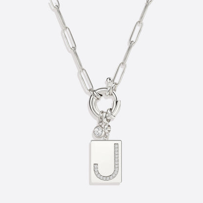 Collar con colgante de inicial pavé y cadena con clip