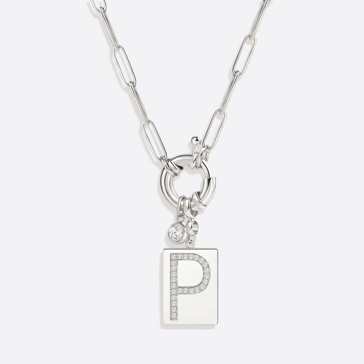 Collar con colgante de inicial pavé y cadena con clip