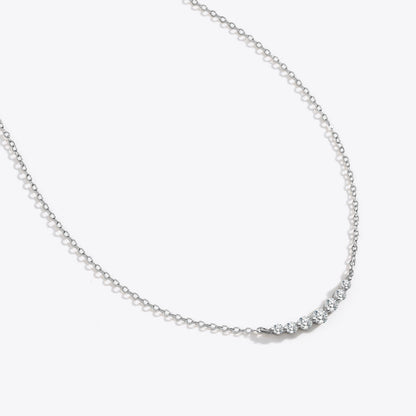 Collar clásico curvo con circonitas