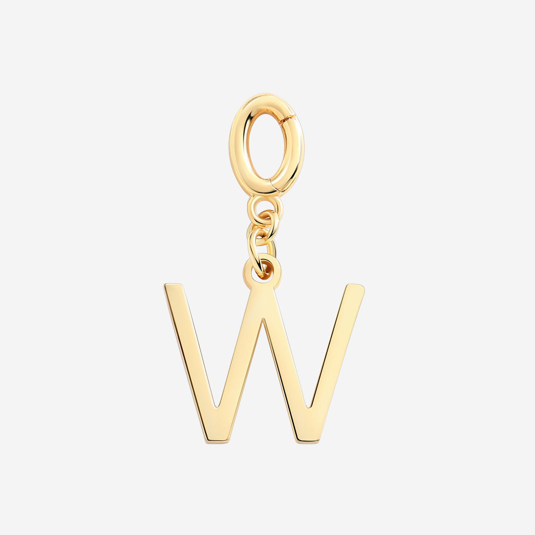 Charm minimalista con inicial
