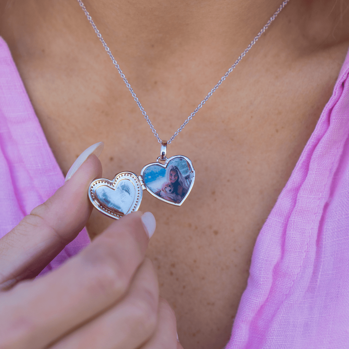 Collar con medallón de corazón personalizado