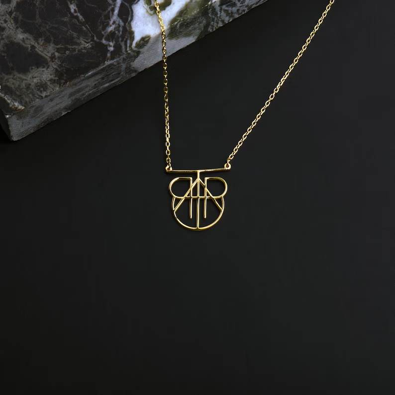 Collana con nome e monogramma minimalista