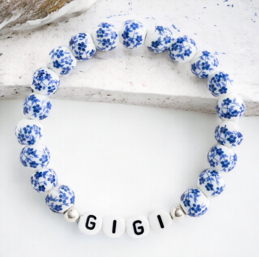 Pulsera personalizada de cuentas de porcelana azul con nombre