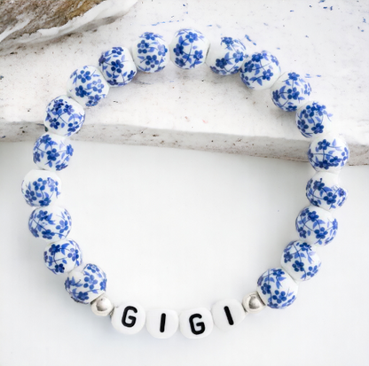 Pulsera personalizada de cuentas de porcelana azul con nombre