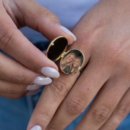 Anillo relicario personalizado de nácar