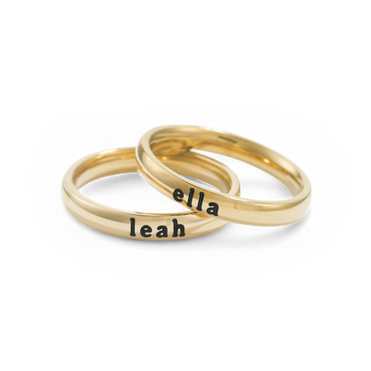 Anillo fino apilable personalizado con nombre